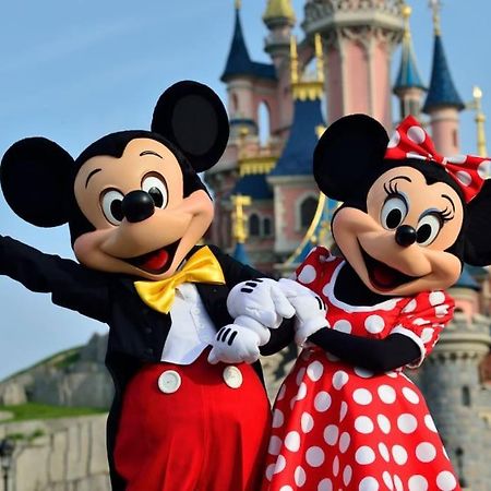 L'Olivier Centre Ville Parking Disneyland 4 Personnes Et 1 Bebe Bailly-Romainvilliers Exterior foto